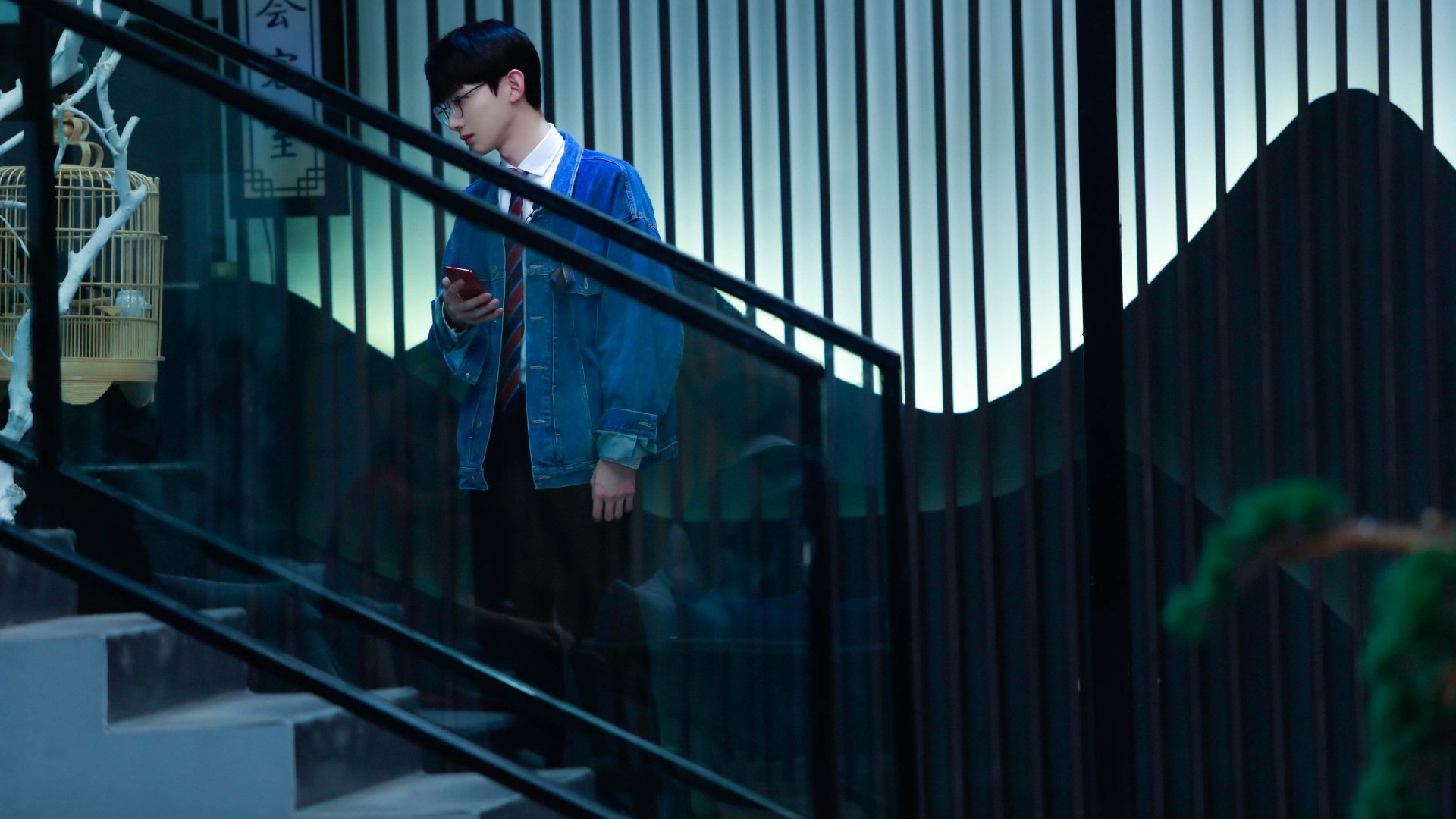 爱游戏-_科技创新大赛：虚拟人物与真实选手的对决_，虚拟现实技能大赛